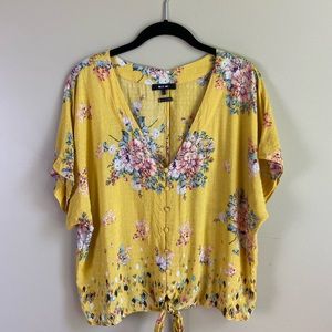 Miss Me short sleeved top, size L